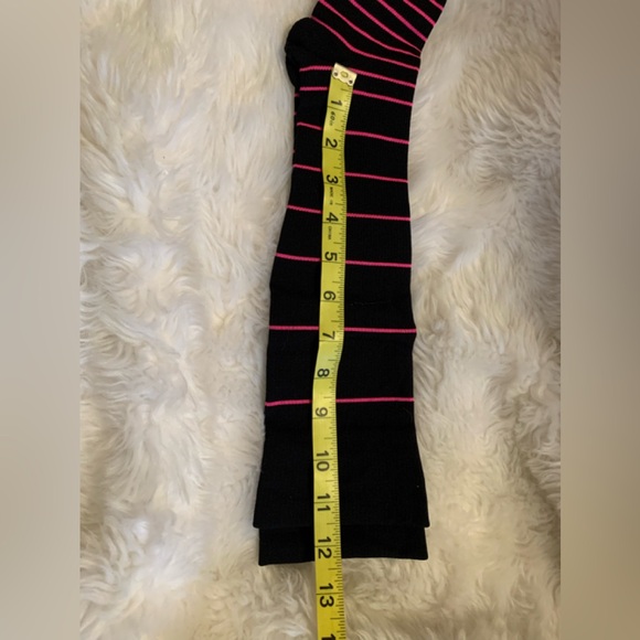 ROYFA ladies Fashion calf compression size Medium pink stripe socks NIB NWT - Picture 9 of 14